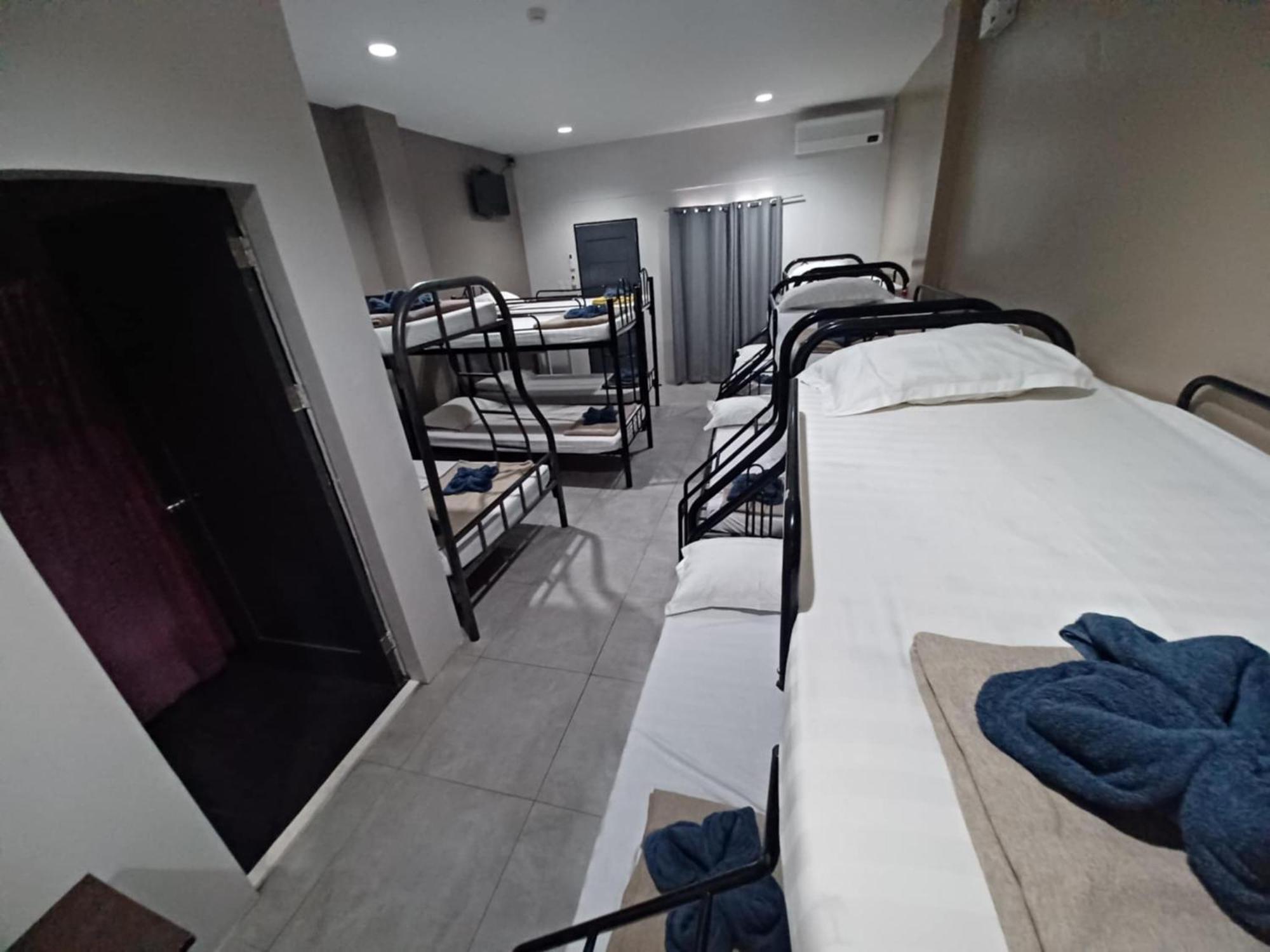 2020 Travelers Inn Dumaguete City Exteriér fotografie