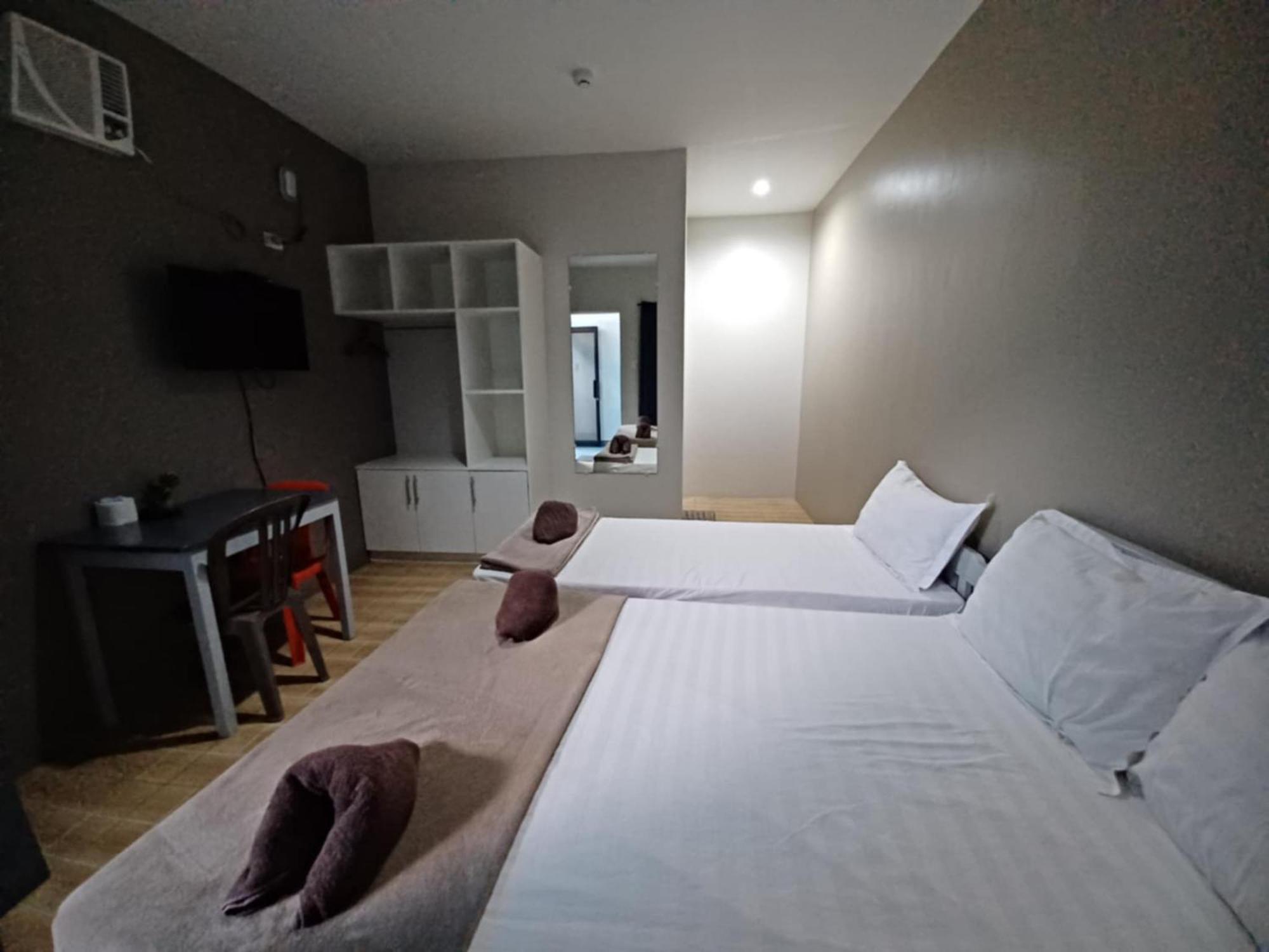 2020 Travelers Inn Dumaguete City Exteriér fotografie